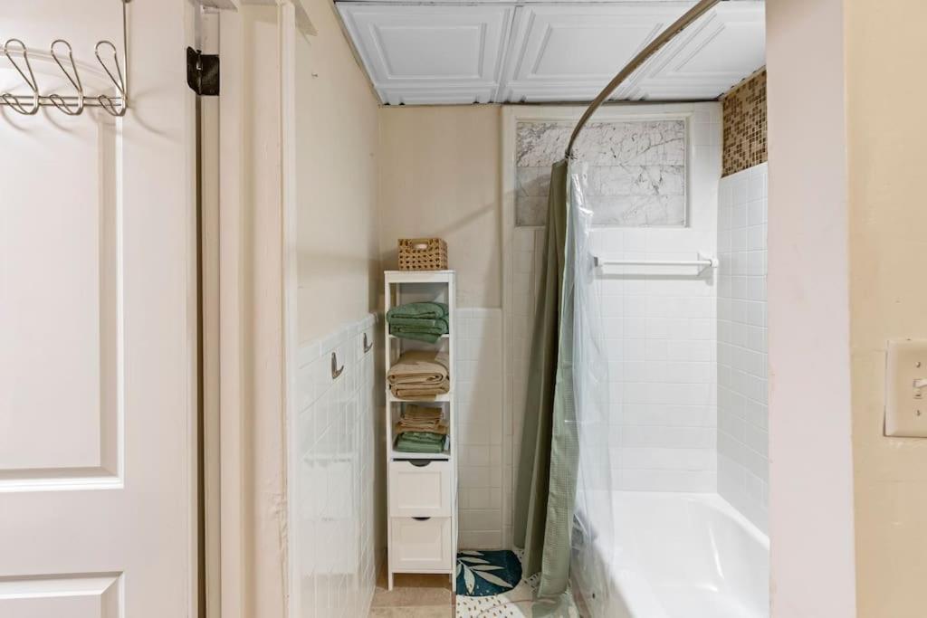 אטלנטה Cozy Buckhead Suite - Great Area, Free Easy Parking, Near Shops And Restaurants מראה חיצוני תמונה