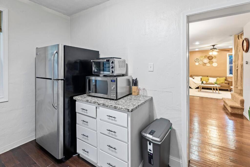 אטלנטה Cozy Buckhead Suite - Great Area, Free Easy Parking, Near Shops And Restaurants מראה חיצוני תמונה