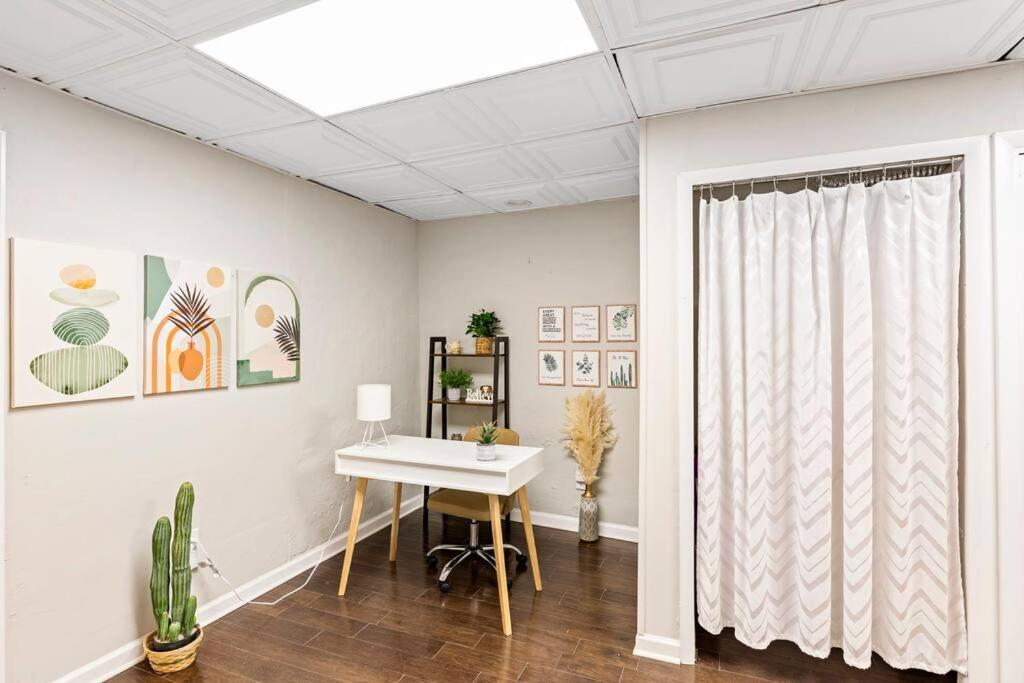 אטלנטה Cozy Buckhead Suite - Great Area, Free Easy Parking, Near Shops And Restaurants מראה חיצוני תמונה